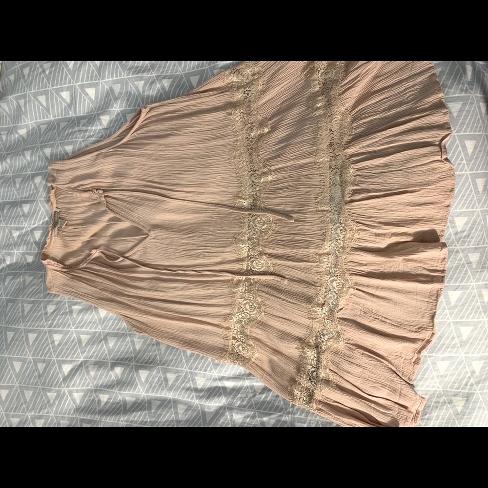 Cute peach lace blouse/tunic